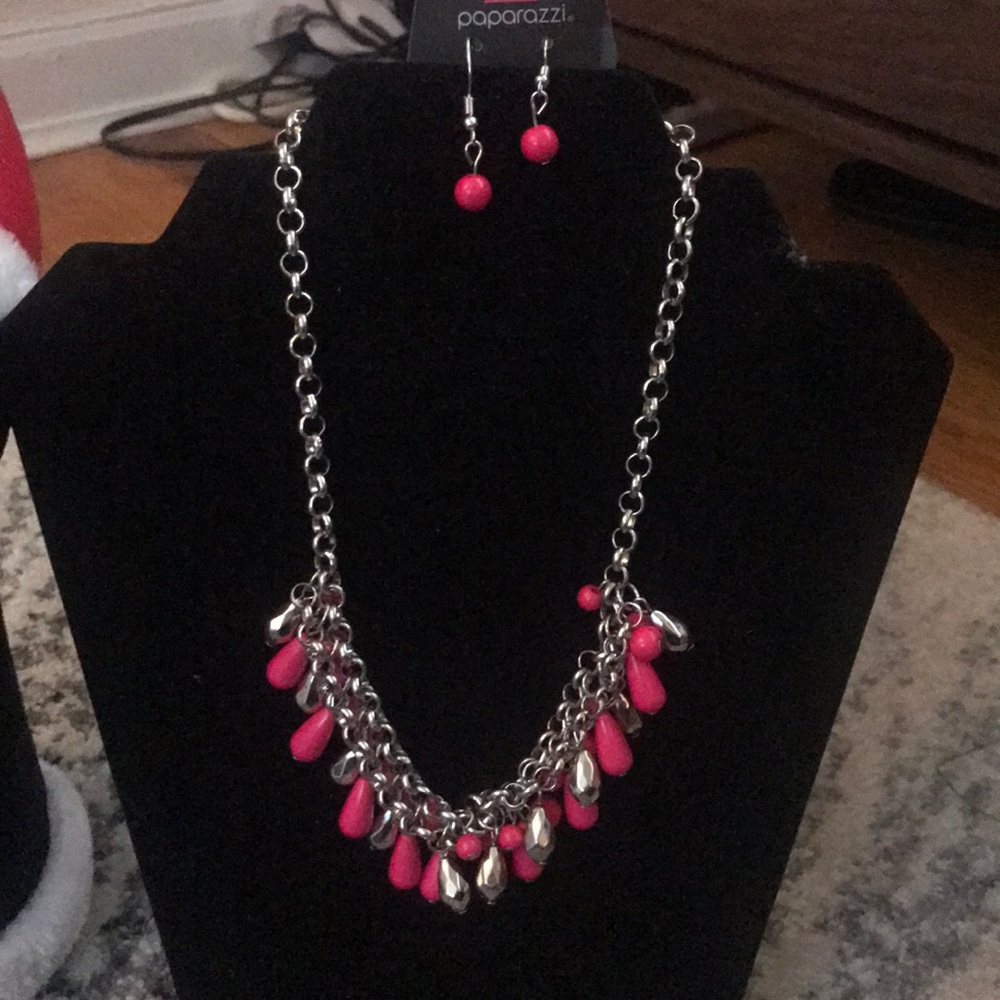 Free paparazzi jewelry with any Purchase